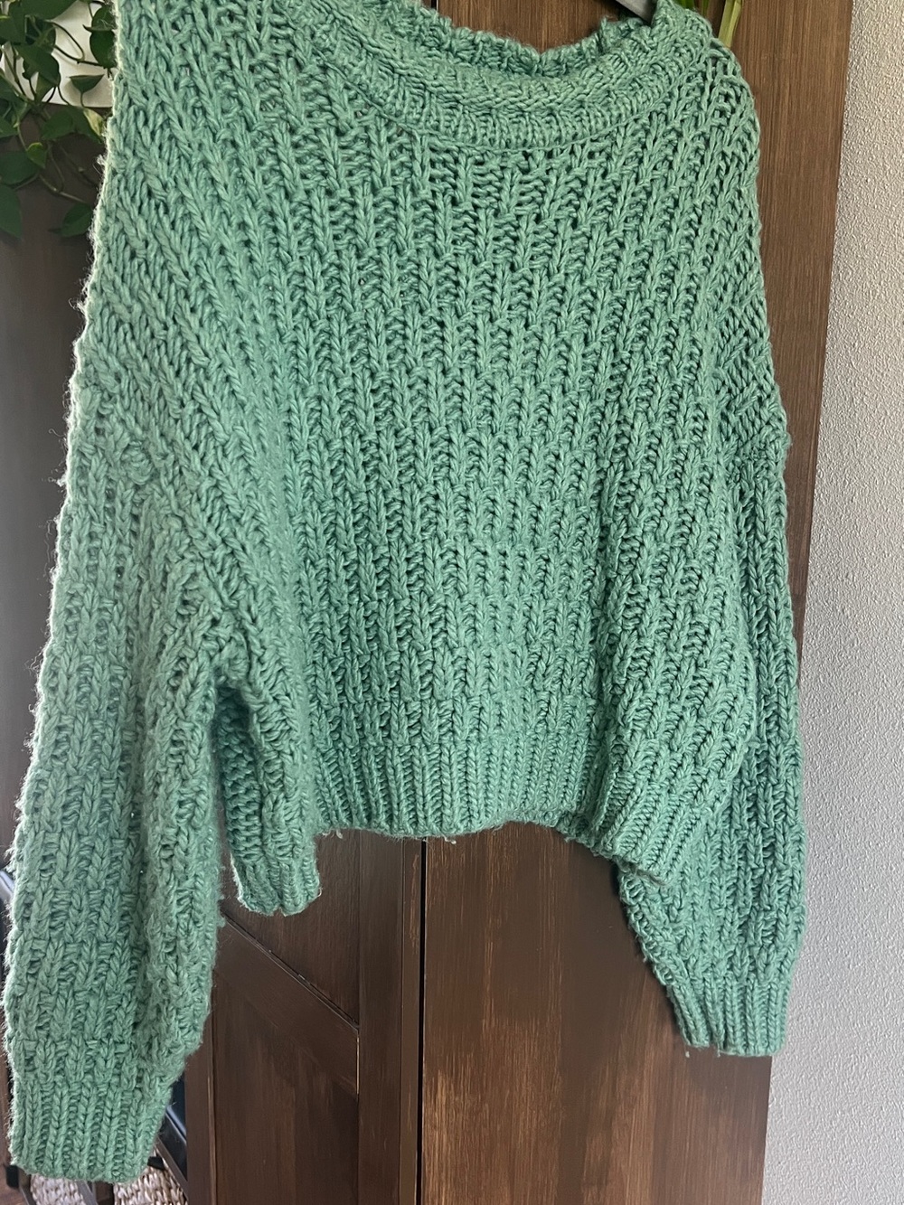 Universal Thread Mint Green Chunky Knit Crewneck Sweater